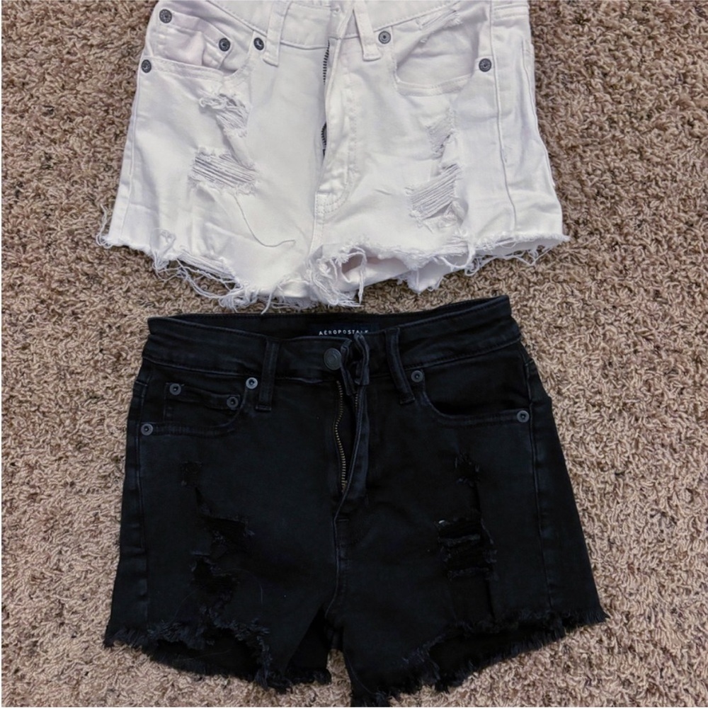 Aeropostale Women's Size 0 Jean Shorts
Bundle - White & Black (2 Pack)